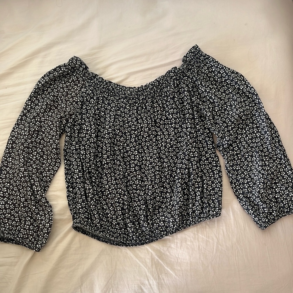 Floral Brandy Melville off the shoulder shirt